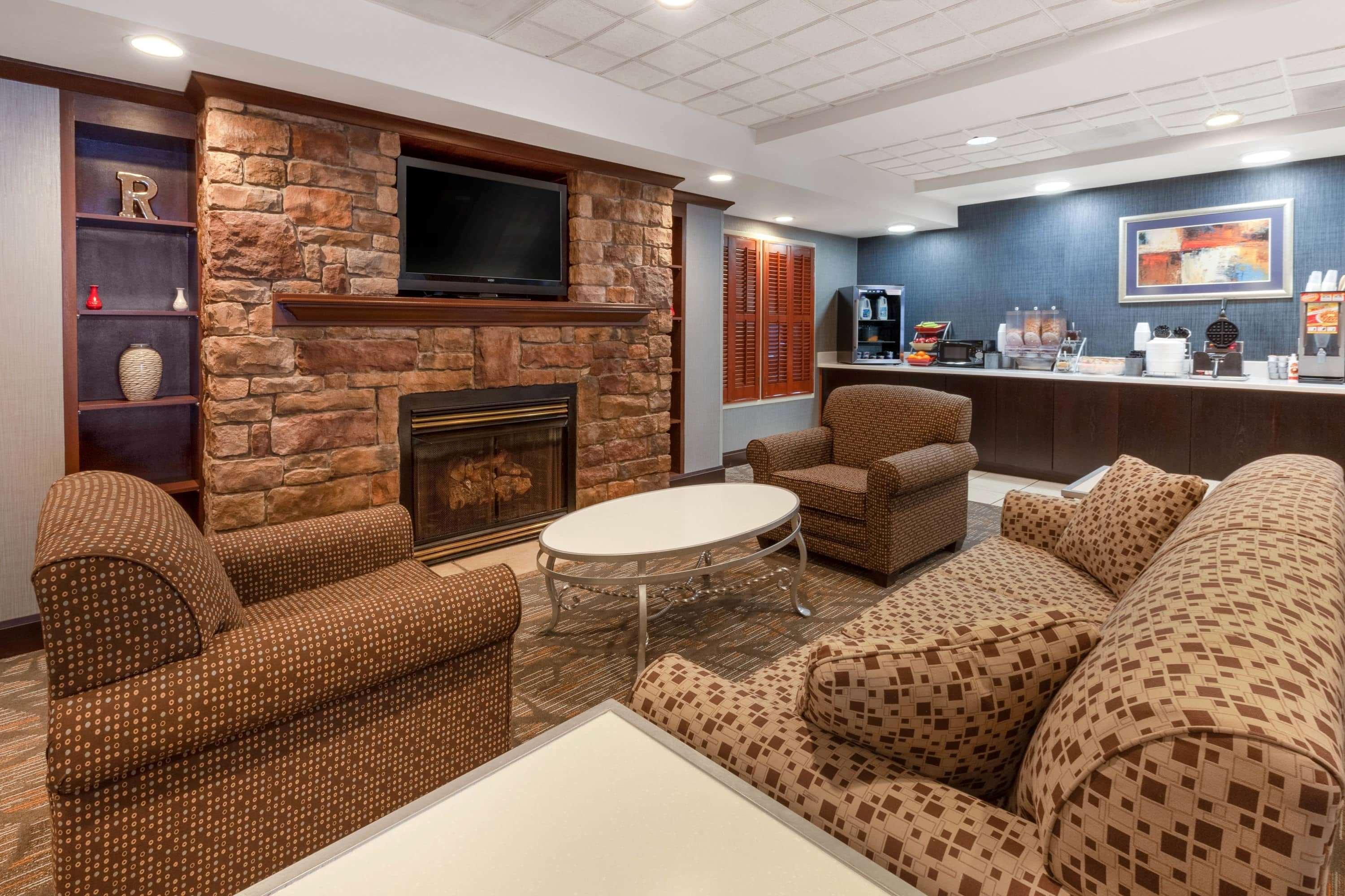 Wingate By Wyndham Erie Hotel Kearsarge Exterior foto